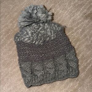 Chunky Gray Knit Pom Beanie